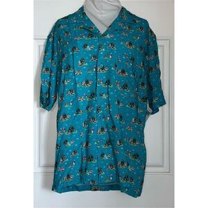 Disney Holiday Button Up Shirt (Med)